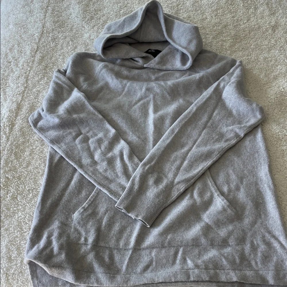Eddie Bauer 100% cashmere Cozy Gray Hoodie and Jogger Set - Picture 9 of 16